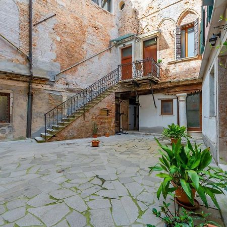 Cannaregio Romantic View Apartment Venice Exterior photo