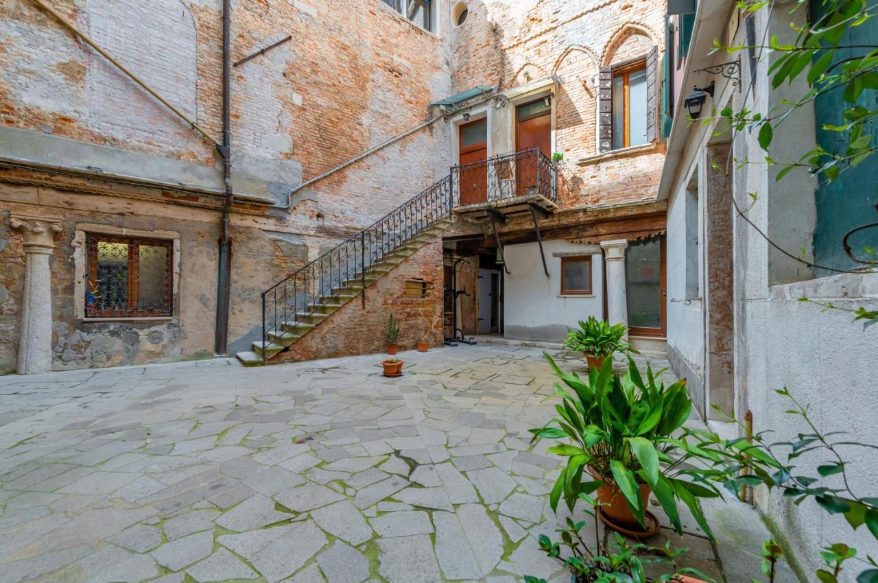Cannaregio Romantic View Apartment Venice Exterior photo