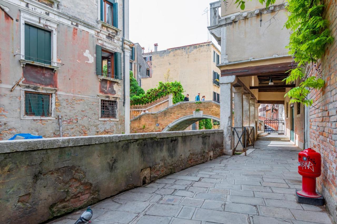 Cannaregio Romantic View Apartment Venice Exterior photo