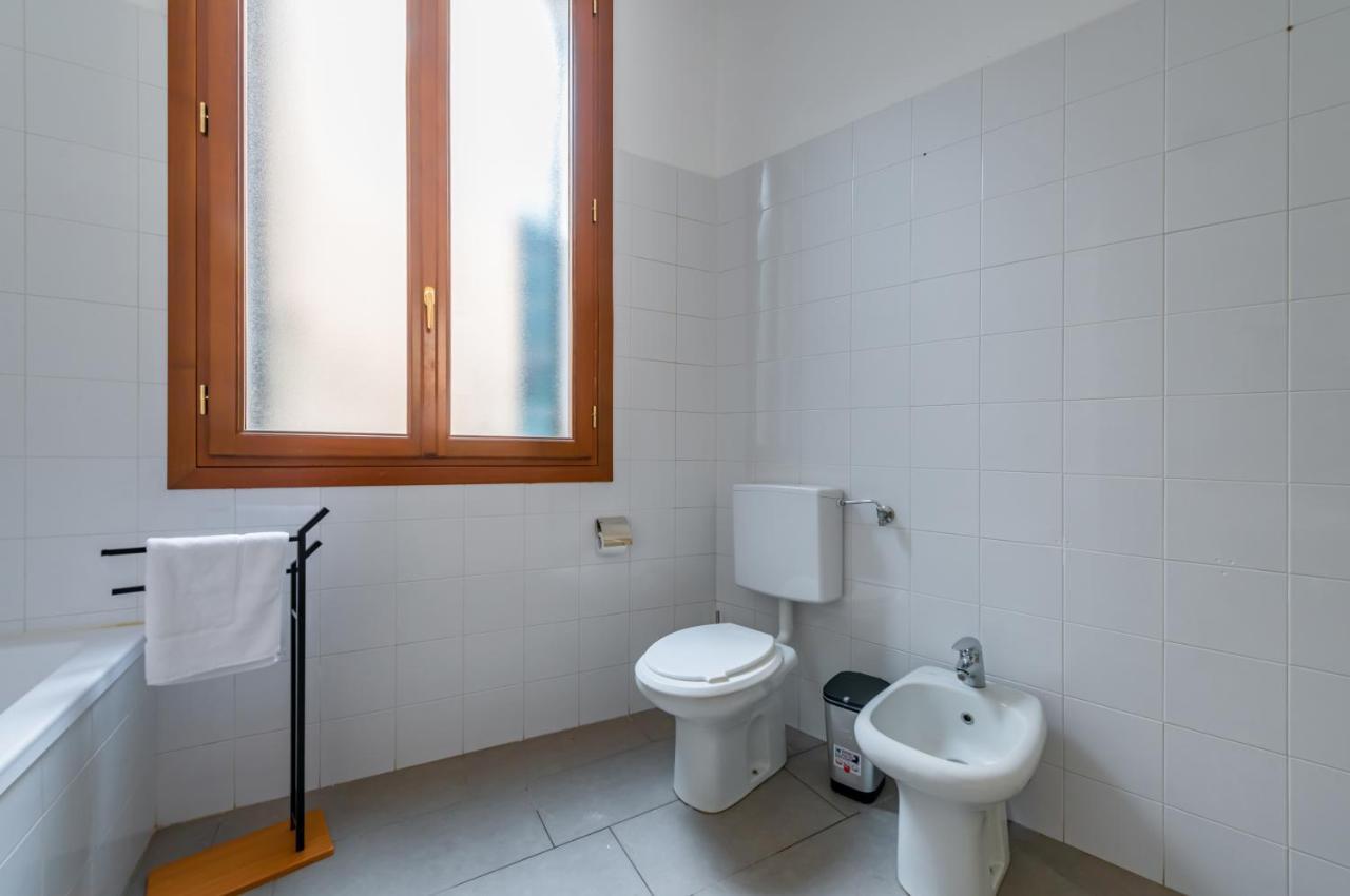 Cannaregio Romantic View Apartment Venice Exterior photo